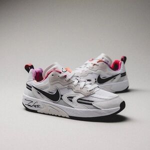 Nike Olympics Futura Collab Sneaker Size Men’s 9, Women’s 10.5 New In Box